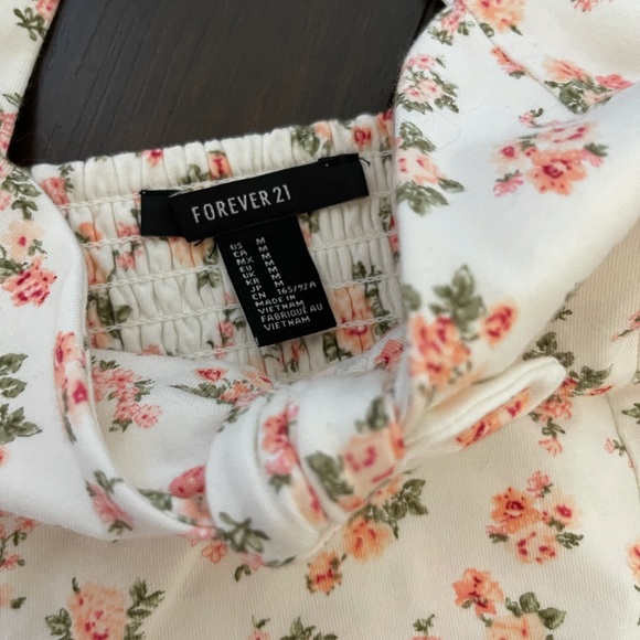 Bundle of super cute crops! - Picture 4 of 8